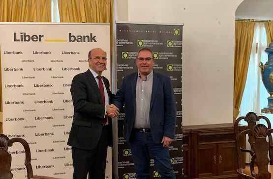 Liberbank y Cooperativas Extremadura continúan su colaboración para respaldar al sector agroganadero de la región.