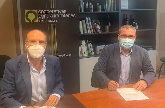 Cooperativas Extremadura y Liberbank unen fuerzas para apoyar a más de 32.200 agricultores y ganaderos extremeños