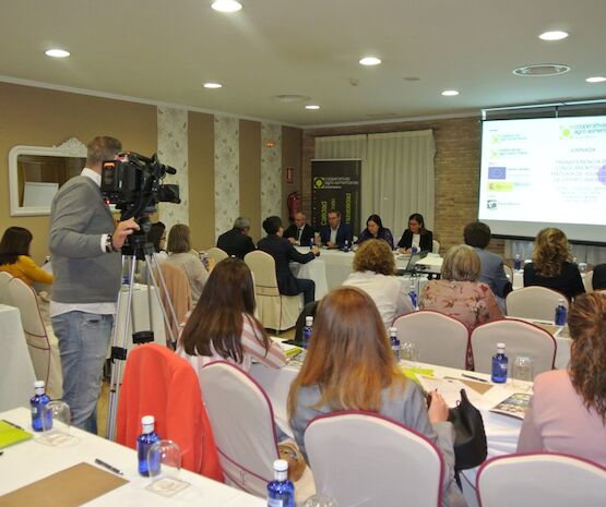 Cooperativas Extremadura pone en valor del papel que juegan las mujeres en las cooperativas y en el medio rural