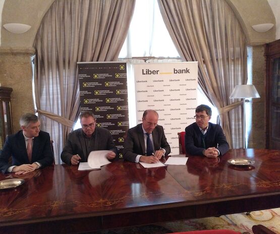 Liberbank y Cooperativas Extremadura se unen para favorecer el desarrollo del medio rural extremeño