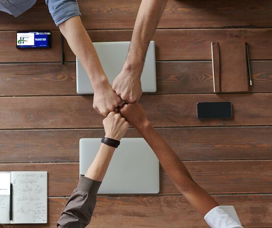 Hacex, las ventajas de una correduría de seguros cooperativa