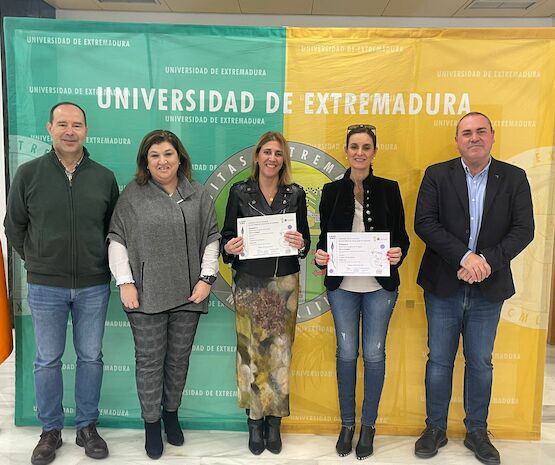 María Luisa Regaña gana el accésit del Premio Mejor Trabajo Fin de Máster en materia de igualdad de género de la UEx