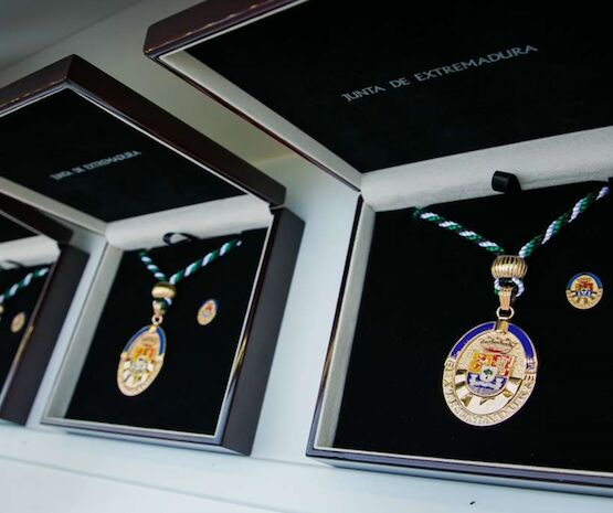 Cooperativas Extremadura impulsa la candidatura de Domingo Fernández a la Medalla de Extremadura