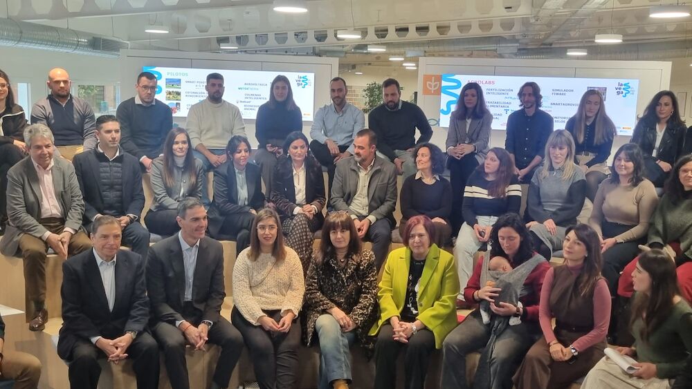 Extremadura traslada al presidente del Gobierno medidas que impulsen el relevo generacional como clave de futuro del sector agroalimentario